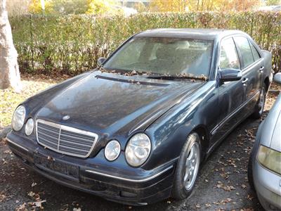 PKW Mercedes Benz, Type E270, schwarz - Fahrzeuge Land Steiermark