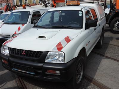 LKW Mitsubishi L200/4 x 4, Pick-Up, weiß - Motorová vozidla a technika