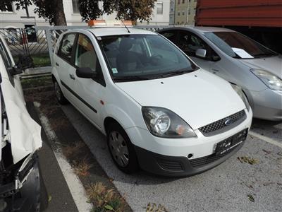 PKW Ford Fiesta 1,3 Ambiente - Cars and vehicles