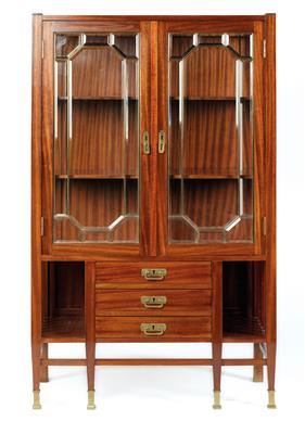 Neoklassizistische Vitrine um 1910/20 - Art and Antiques, Jewellery