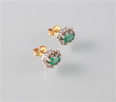 Smaragd Diamantohrstecker zus ca.0,16 ct - Art, antiques and jewellery