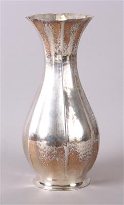 Vase - Antiques, art and jewellery