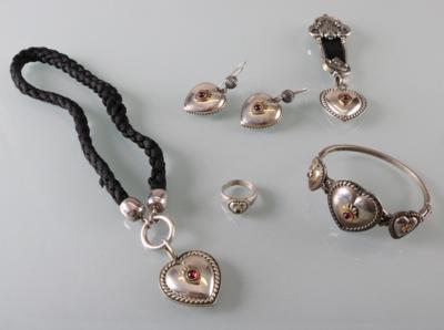 Trachtenschmuckgarnitur "Herz" mit Granaten - Antiques, art and jewellery