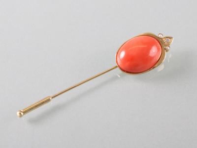 Anstecknadel mit Koralle und Brillant - Art Antiques and Jewelry