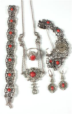 Korallen-Trachtenschmuckgarnitur - Antiques, art and jewellery