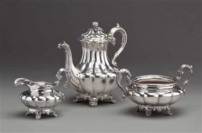 1 Tee-, 1 Milchkanne, 1 Zuckerdose um 1880/1900 - Arte, antiquariato e gioielli