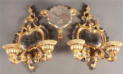 2 Appliken, 1 Kerzenleuchter - Antiques, art and jewellery