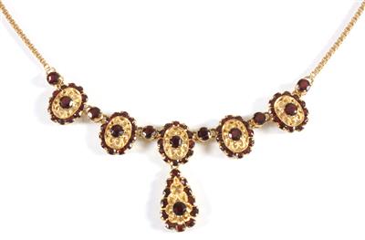 Granatcollier - Antiques, art and jewellery