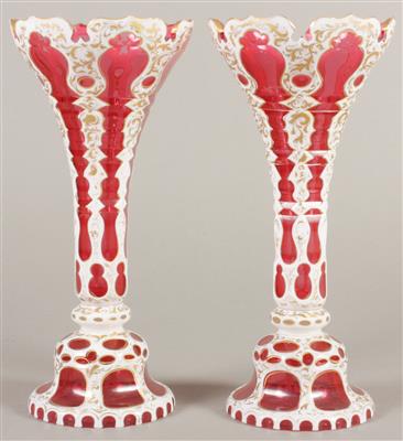 2 Vasen, 1 Becher in der Art des Biedermeier - Antiques, art and jewellery