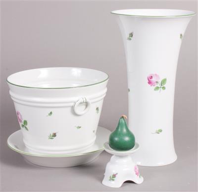 1 Vase, 1 Blumenübertopf mit Untertasse, 1 Kerzenleuchter - Kunst, Antiquitäten und Schmuck
