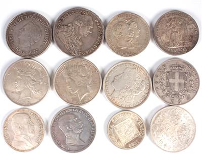 50 Silber- und Metallmünzen - Um?ní, starožitnosti, šperky