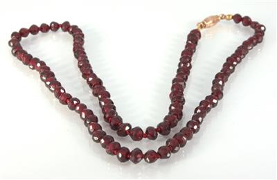 Böhmische Granat-Halskette Ende 19. Jh. - Arte, antiquariato e gioielli