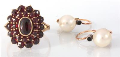 Granat-Damenring, 1 Paar Ohrringe mit Kulturperlen - Arte, antiquariato e gioielli