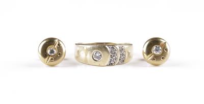 1 Brillantring, 2 Brillantohrstecker, zus. ca. 0,40 ct - Jewellery, watches and silver