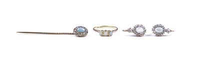 Damenring, Ohrringe und Anstecknadel, um 1900 - Jewellery