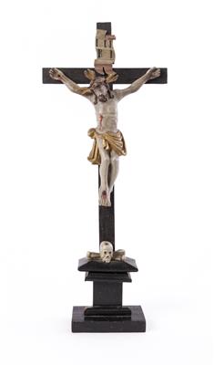 Tischstandkruzifix, Alpenländisch 19. Jahrhundert - Kunst und Antiquitäten