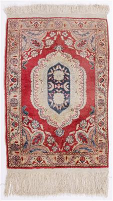 Kayseri Wandseidenteppich, ca. 60 (77) x 42 cm, Zentralanatolien (Türkei), 2. Hälfte 20. Jahrhundert - Umění a starožitnosti