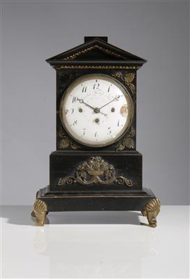 Wiener Biedermeier Kommodenuhr mit Datumsanzeige, um 1820/30 - Antiques and art