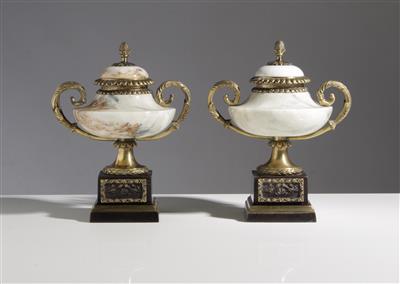 Paar Deckelurnen im Louis-XVI-Stil, 20. Jahrhundert - Antiquitäten & Möbel