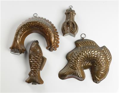 Vier Pastetenformen in Form von Fischen und einem Krebs, 19. Jahrhundert - Arte e antiquariato