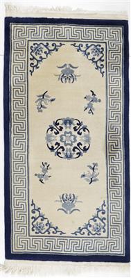 Peking Teppich, ca. 182 (203) x 94 cm, Nordchina, 2. Hälfte 20. Jahrhundert - Antiquitäten, Möbel & Teppiche