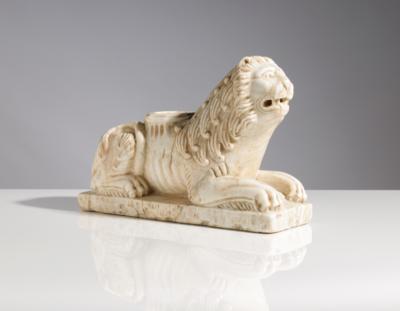 Sitzender Löwe im romanischen Stil - Arte, antiquariato e gioielli