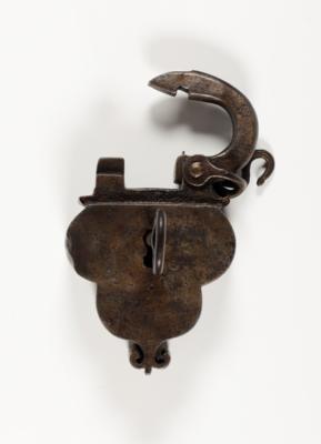 Vorhängeschloss mit Schlüssel, wohl 17. Jahrhundert - Antiques, art and jewellery