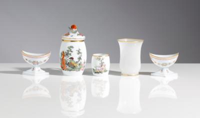 Konvolut von 5 Milchglas Objekten, Alpenländisch, Anfang 19. Jahrhundert - Kunst & Antiquitäten