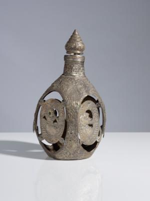 Flaschenförmiges Silber Objekt (Kerzenschirm ?), Burma - Umění, starožitnosti, šperky