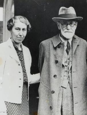 Portraitphoto von Dr. Sigmund Freud mit seiner Tochter Mathilde Hollitscher - Antiques, art and jewellery