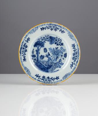 Chinoiser Teller, Manufaktur De Porceleyne Byl, Delft, um 1760 - Kunst & Antiquitäten