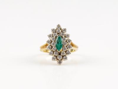 Brillant Smaragdring, Brillanten zus. ca. 0,90 ct - Schmuck & Uhren