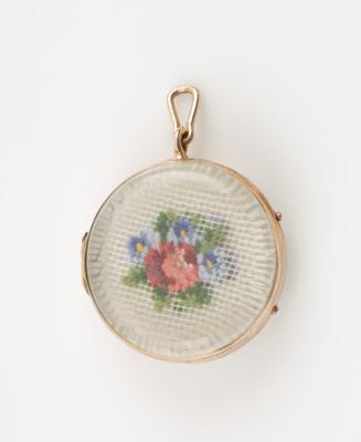 Medaillon um 1900 mit 2-erlei Blumenstickerei - Jewellery & watches