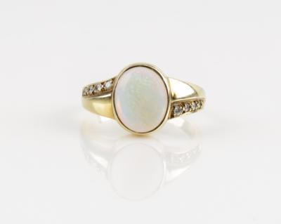 Brillant Opal Ring - Umění a starožitnosti