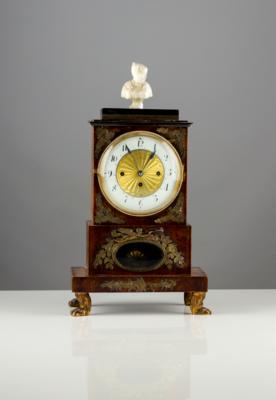 Biedermeier Kommodenuhr mit Datumsanzeige, Donaumonarchie um 1820/30 - Umění a starožitnosti