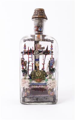Glasflasche mit Eingericht, 19. Jahrhundert - Spring auction