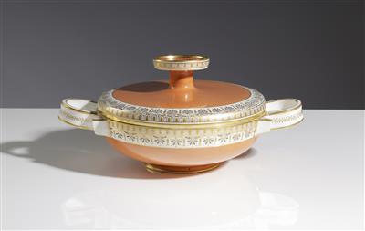 Deckelterrine im "Etruskischen Stil", Kaiserliche Porzellanmanufaktur, Wien, um 1791 - Spring Auction