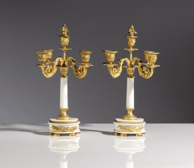 Paar Kerzenleuchter im Louis-Seize-Stil, 19. Jahrhundert - Aukce podzim