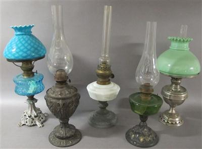Sammlung von 5 Petroleumlampen, um 1900/10 - Kunst, Antiquitäten und Schmuck