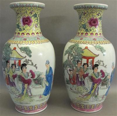 2 Paar chinesische Vasen, 2. Hälfte 20. Jhdt. - Arte, antiquariato e gioielli