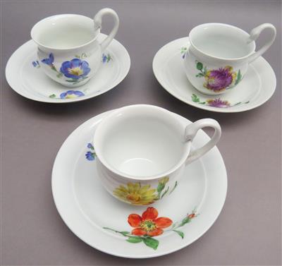 3 Tassen mit Untertassen, Meissen um 1900 - Kunst, Antiquitäten und Schmuck