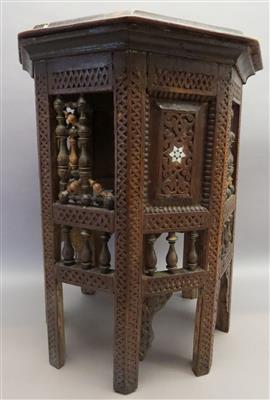 Nordafrikanisches Teetischchen, 1. Hälfte 20. Jhdt. - Antiques, art and jewellery