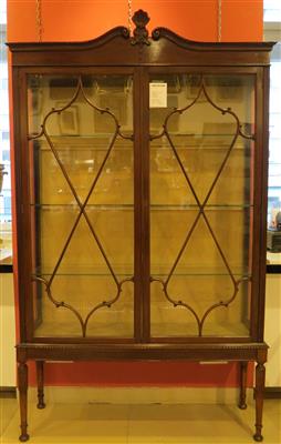 Neoklassizistische Vitrine um 1920/25 - Arte, antiquariato e gioielli