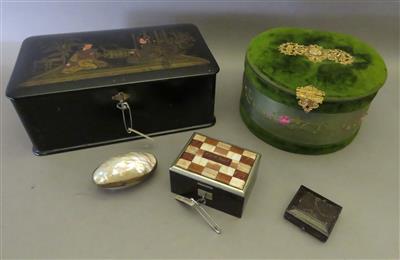 Konvolut aus Kassetten und Dosen - Antiques, art and jewellery