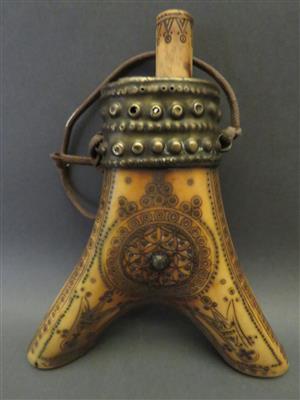 Pulverflasche aus gegabeltem Hirschhorn - Arte, antiquariato e gioielli
