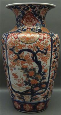 Imari Vase, Japan Meiji, Ende 19. Jhdt. - Sommerauktion (Kunst & Antiquitäten)