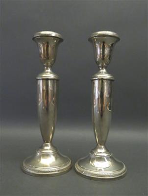 Zwei Kerzenleuchter Firma F. B. Rogers  &  Co - Umění, starožitnosti, šperky
