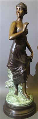 Frau im Strandkleid Replike 20. Jahrhundert - Arte, antiquariato e gioielli
