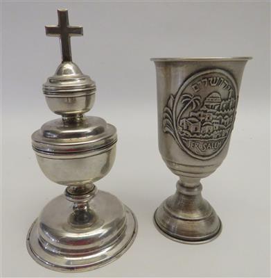 Sakrales Salbgefäß und Becher mit Jerusalemmotiv - Antiques, art and jewellery