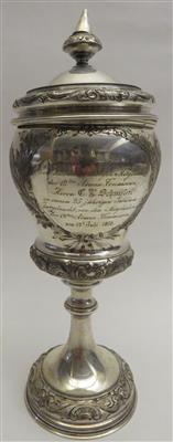 Jubiläums-Deckelpokal um 1870 - Kunst, Antiquitäten und Schmuck